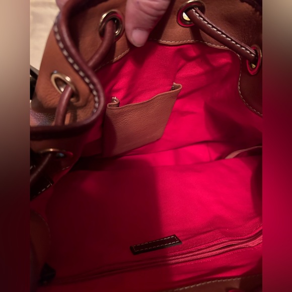 NWOT Dooney & Bourke Drawstring Leather Tote in Caramel w red interior.Flawless! - Picture 4 of 11